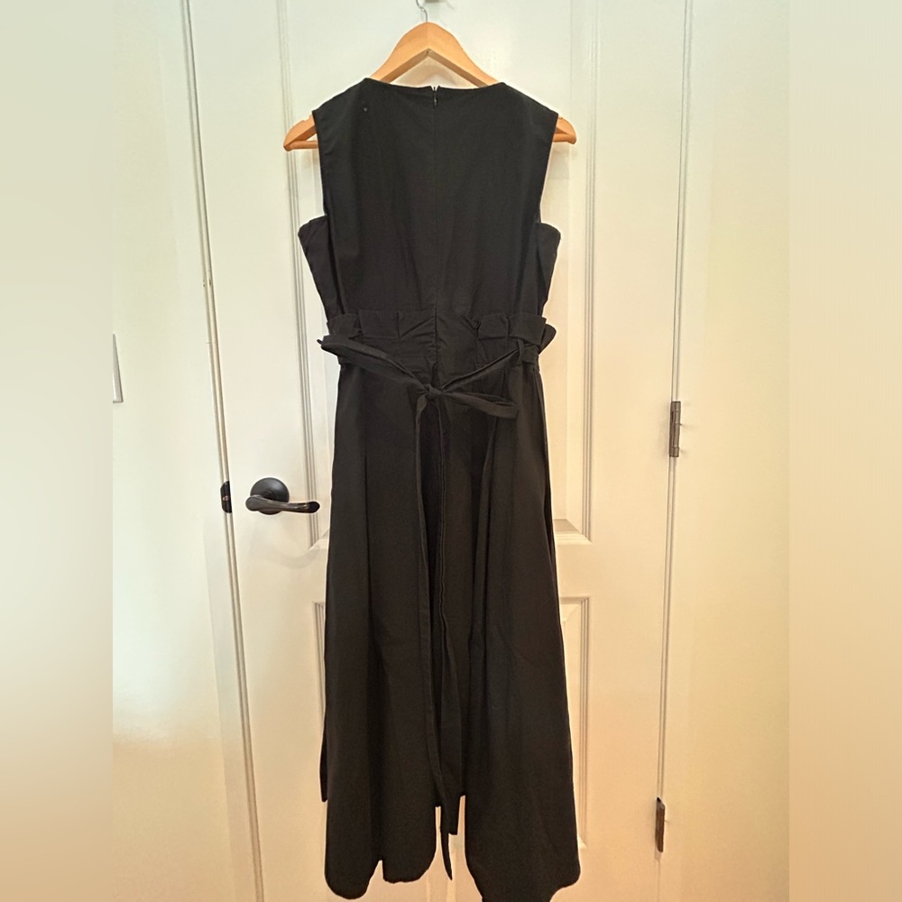 Chepé black sleeveless dress with belt, size L